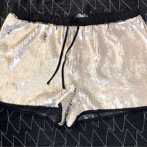 Sequence beats shorts, size 12